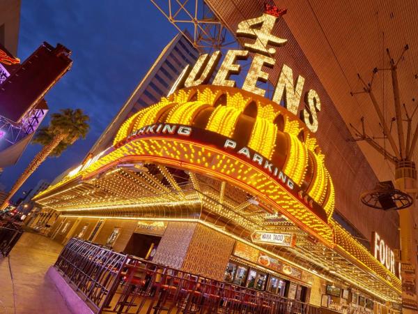 DOWNTOWN LAS VEGAS Beautiful Unit at 4 Queens Casino FREMONT : photo 3 de la chambre chambre supérieure lit queen-size