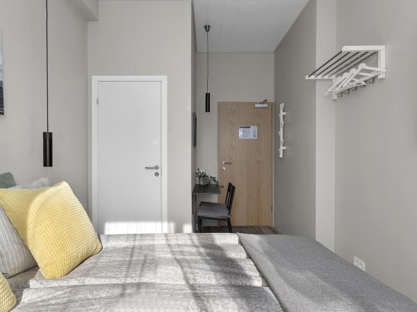 NN Urban Guesthouse : photo 3 de la chambre chambre double avec salle de bains privative
