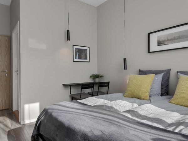 NN Urban Guesthouse : photo 3 de la chambre chambre double avec salle de bains privative