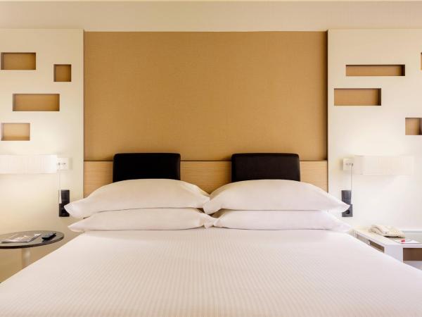 Madrid Marriott Auditorium Hotel & Conference Center : photo 4 de la chambre chambre lit king-size premium
