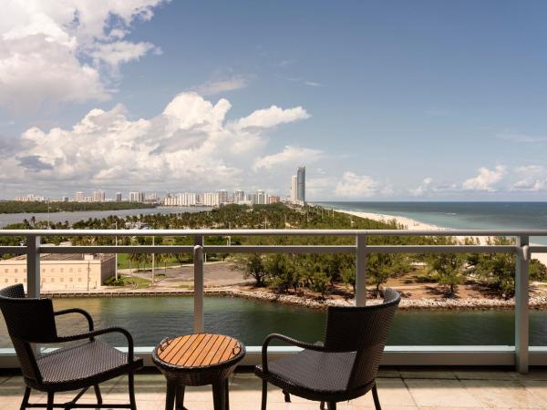 The Ritz-Carlton Bal Harbour, Miami : photo 1 de la chambre chambre avec 2 lits queen-size - vue sur littoral