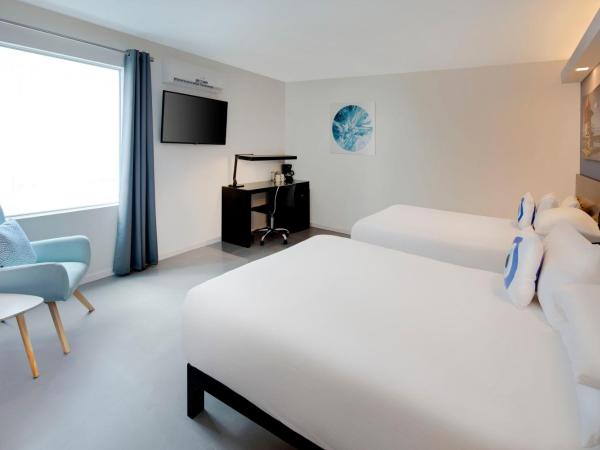 MB Hotel, Trademark Collection by Wyndham : photo 3 de la chambre chambre 2 lits queen-size - non-fumeurs