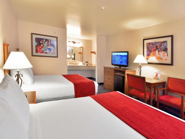 Lamplighter Inn & Suites at SDSU : photo 1 de la chambre chambre avec 2 grands lits queen-size 