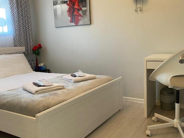 Comfortable rooms in the house : photo 2 de la chambre chambre double avec salle de bains privative extérieure