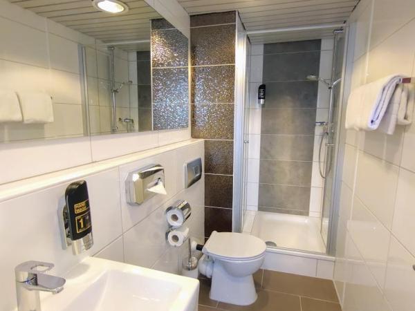 Les Nations : photo 4 de la chambre chambre double confort avec balcon