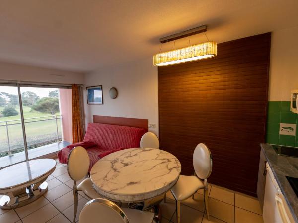 Mer et Golf : photo 6 de la chambre appartement 1 chambre - vue sur golf (4 adultes + 2 enfants)