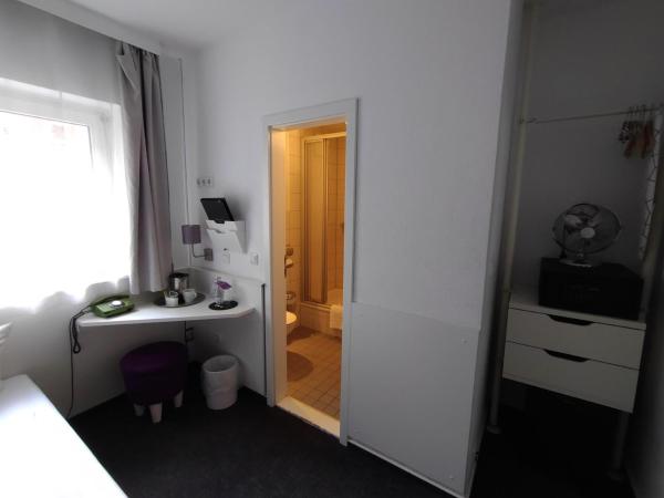 Les Nations : photo 8 de la chambre chambre simple Économique