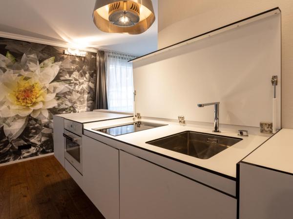 Home Hotel Arosa : photo 10 de la chambre suite junior