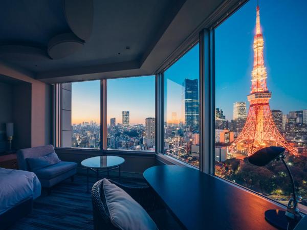 The Prince Park Tower Tokyo - Preferred Hotels & Resorts, LVX Collection : photo 7 de la chambre chambre lit king-size panoramique - vue sur tour de tokyo - non-fumeurs