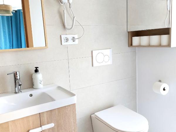 Habitaciones Barra89 : photo 3 de la chambre chambre triple avec salle de bains privative