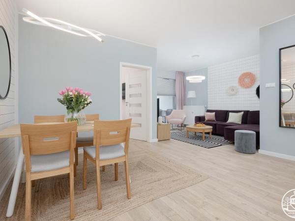 Nadmorskie Tarasy-Spa&Art Bali, free parking -Apartments M&M : photo 1 de la chambre apartment with balcony and beach equipement