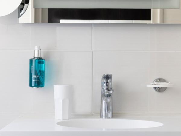 Hotel 64 Nice : photo 5 de la chambre chambre simple club