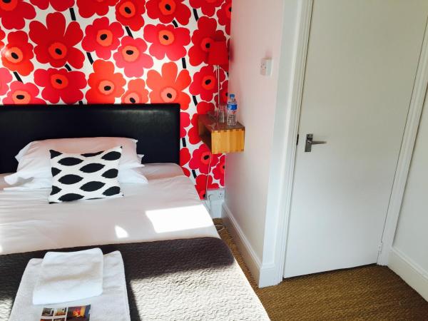 The White House : photo 2 de la chambre chambre simple avec toilettes communes