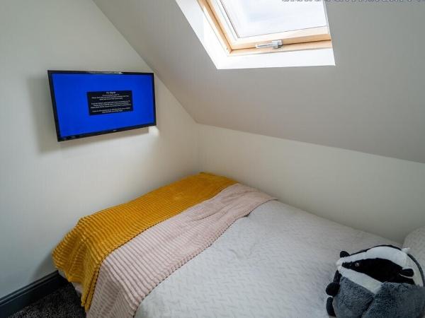 FREE PARKING Cosy Studios close to city and QE and UOB! : photo 5 de la chambre chambre double