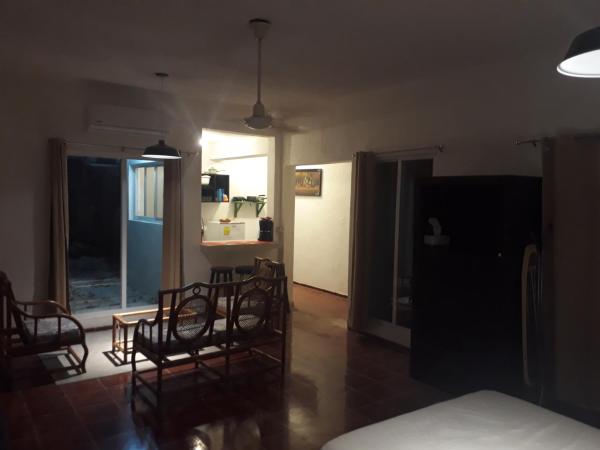 Bea rooms and studios : photo 3 de la chambre chambre triple confort avec douche