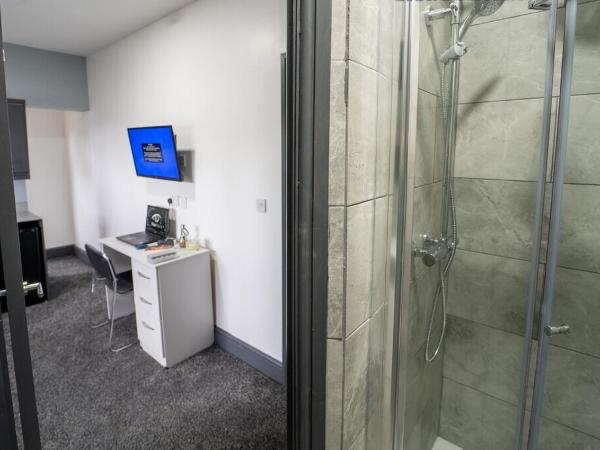 FREE PARKING Cosy Studios close to city and QE and UOB! : photo 7 de la chambre chambre double