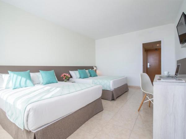 Hotel Lloret Santa Rosa by Pierre & Vacances : photo 2 de la chambre chambre quadruple