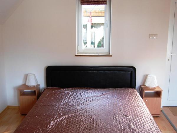 Maya Guesthouse : photo 6 de la chambre studio avec terrasse