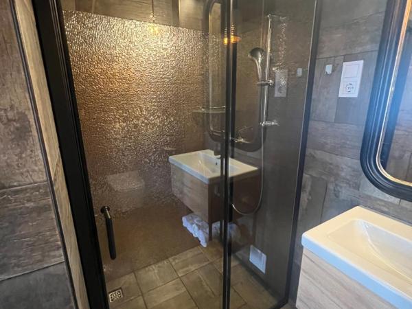 Boutique Hotel & Event Center : photo 8 de la chambre chambre double supérieure