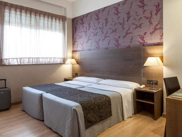 Hotel Macià Monasterio de los Basilios : photo 4 de la chambre chambre double ou lits jumeaux