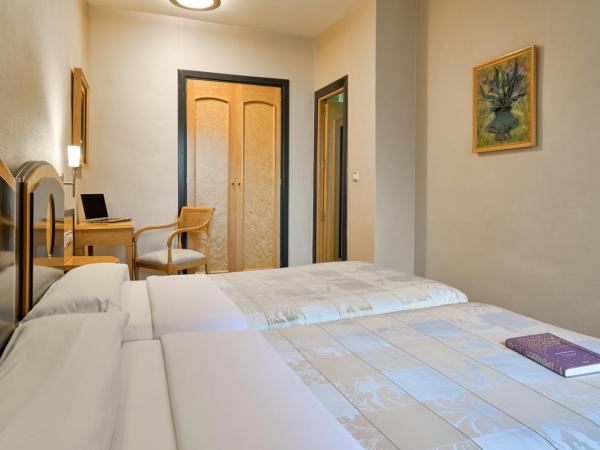 Hotel Macià Cóndor : photo 5 de la chambre chambre familiale (2 adultes et 2 enfants)