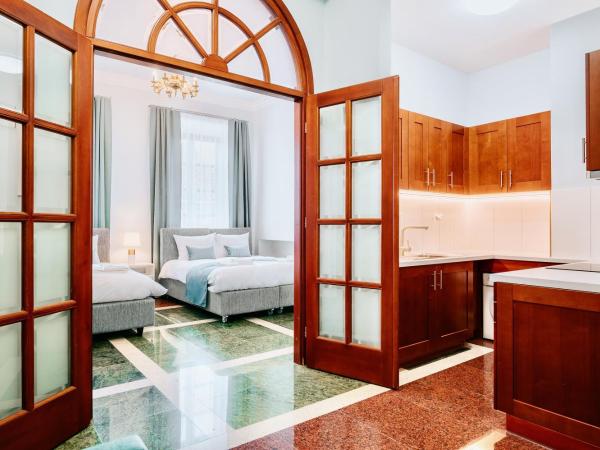 Jess Hotel & Spa Warsaw Old Town : photo 2 de la chambre appartement