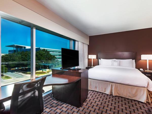 Residence Inn by Marriott Austin Northwest/The Domain Area : photo 1 de la chambre studio lit king-size - vue sur ville