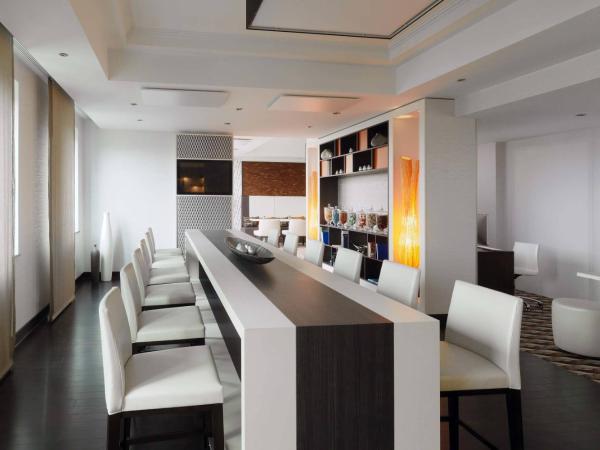 Cologne Marriott Hotel : photo 6 de la chambre chambre lit king-size exécutive