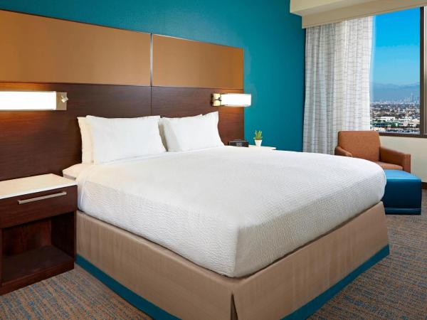 Residence Inn by Marriott Los Angeles LAX/Century Boulevard : photo 3 de la chambre suite 2 chambres