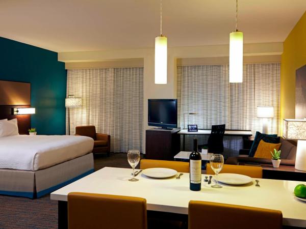 Residence Inn by Marriott Los Angeles LAX/Century Boulevard : photo 1 de la chambre studio grand lit king-size