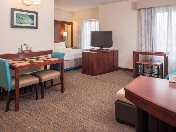 Residence Inn Pittsburgh North Shore : photo 1 de la chambre studio lit king-size deluxe