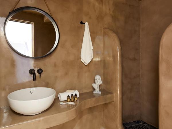 Allure Breeze Suites : photo 4 de la chambre family suite with outdoor heated jetted tub