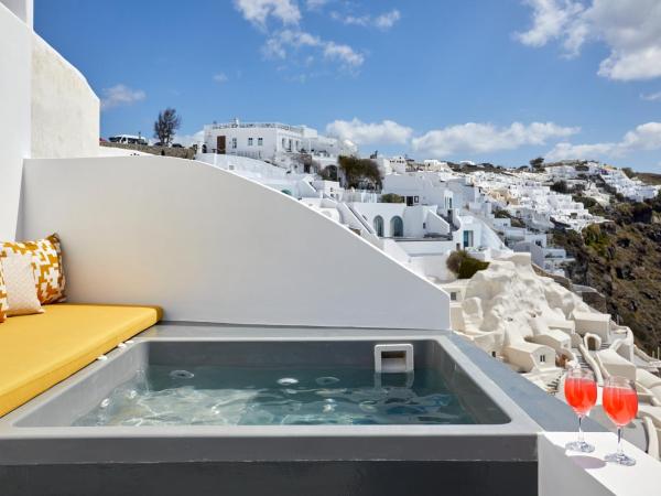 Allure Breeze Suites : photo 4 de la chambre honeymoon suite with outdoor heated jetted tub