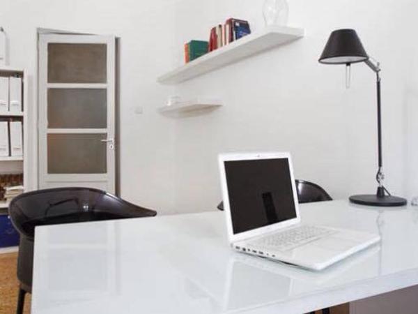 Alcalà Living B&B : photo 9 de la chambre chambre triple avec salle de bains