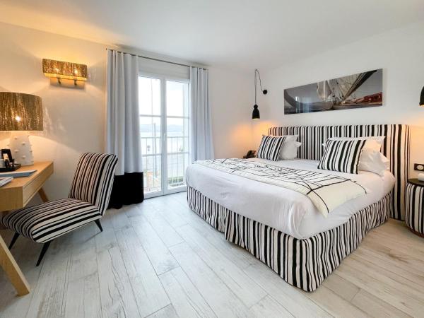 Le Mouillage : photo 1 de la chambre chambre de luxe avec vue sur la mer