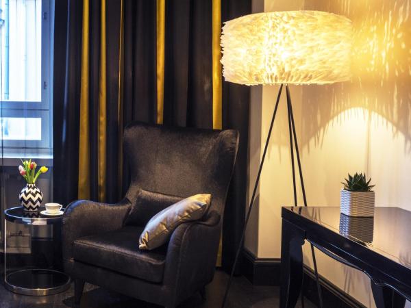 Hotel Lilla Roberts : photo 3 de la chambre chambre double Élégante