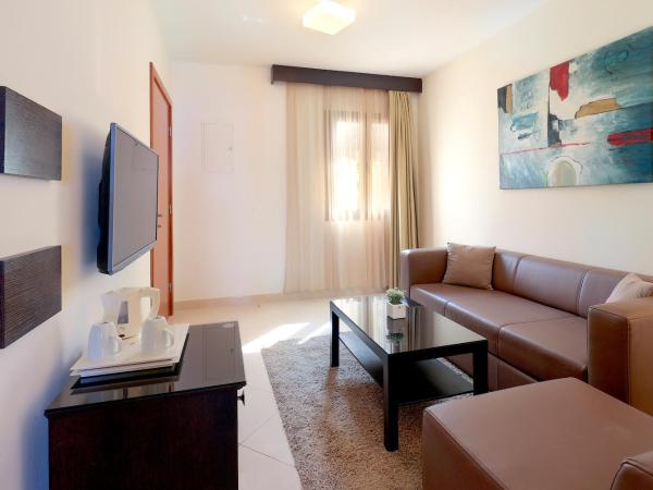 Blue Waves Resort : photo 1 de la chambre suite familiale (2 adultes + 2 enfants)
