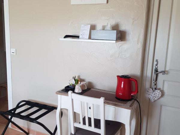 Mas Clement - Chambre et table d'hôtes : photo 1 de la chambre chambre double