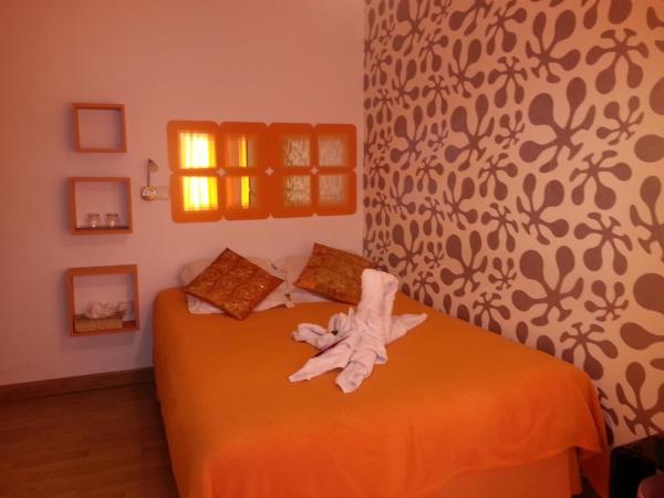 Hostal Flat55Madrid : photo 10 de la chambre chambre double avec salle de bains privative