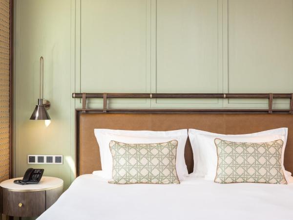 Eastin Grand Hotel Phayathai : photo 1 de la chambre suite 1 chambre avec accès au salon