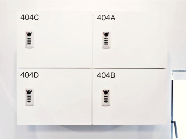 WeBase Hakata Hostel : photo 8 de la chambre chambre quadruple avec salle de bains commune