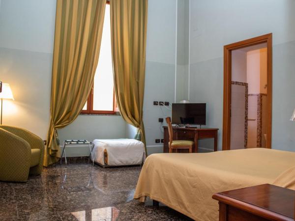 Le Stanze Del Vicerè Boutique Hotel : photo 7 de la chambre chambre triple