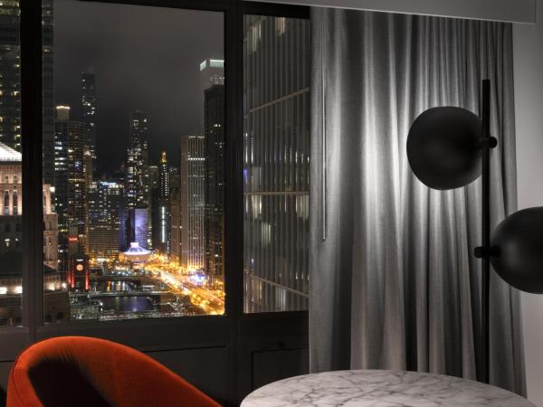voco Chicago Downtown, an IHG Hotel : photo 2 de la chambre chambre king standard avec vue sur ville