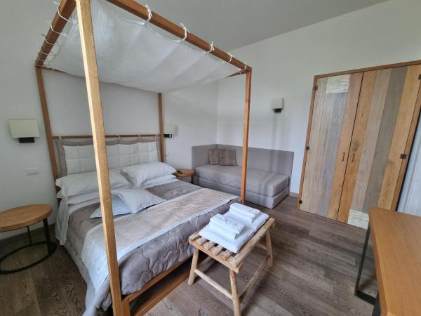 B&B Il Palazzotto Luxury Suites : photo 7 de la chambre chambre familiale avec balcon