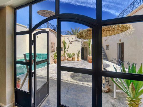 Riad Amazine - Piscine - Rooftop - 6 or 7 Px : photo 2 de la chambre suite supérieure - vue sur mer
