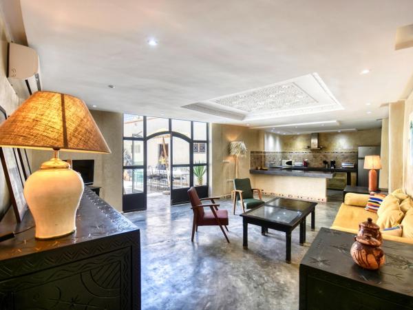 Riad Amazine - Piscine - Rooftop - 6 or 7 Px : photo 7 de la chambre suite supérieure - vue sur mer