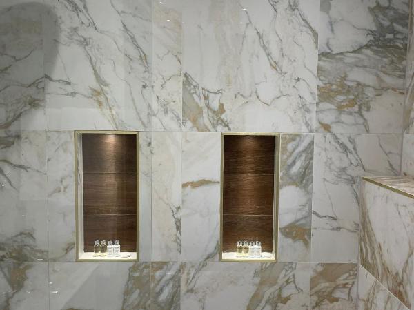 Park Avenue Hotel : photo 2 de la chambre chambre triple avec baignoire