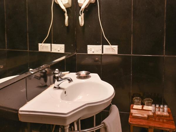 Ranbanka Palace : photo 7 de la chambre suite de luxe - bénéficiez de 10 % de réduction sur la nourriture et de 20 % au spa