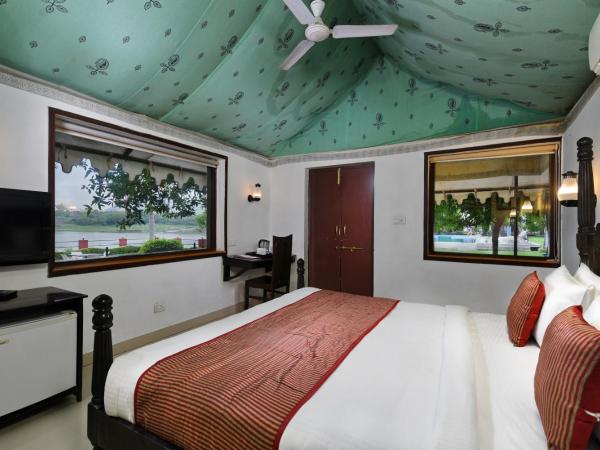 Shree Vilas Orchid - A Lake View Hotel Udaipur : photo 2 de la chambre chambre double – vue sur lac