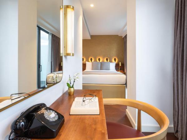 Hotel Indigo London - 1 Leicester Square, an IHG Hotel : photo 7 de la chambre chambre lit queen-size premium avec balcon - vue sur ville